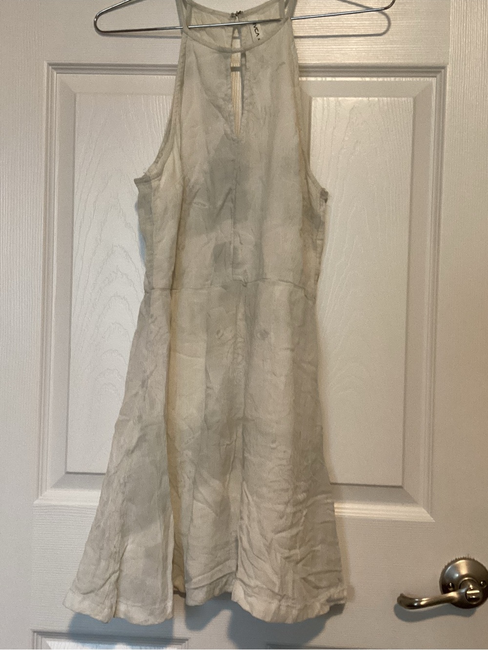 RVCA Light White Casual Dress with Subtle Gray Print